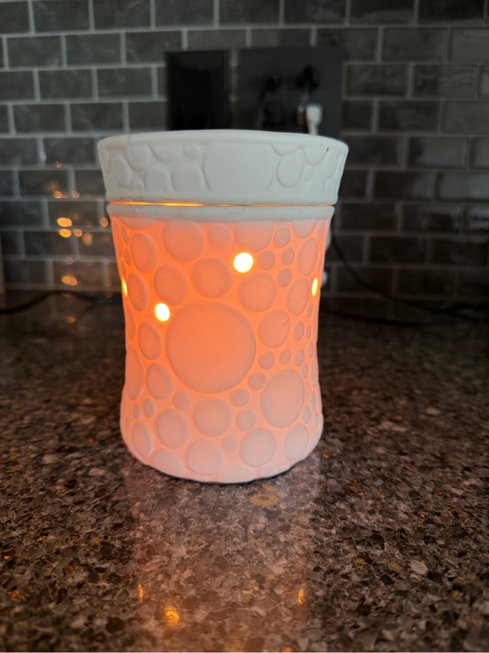 White Ceramic Bubble Electric Warmer